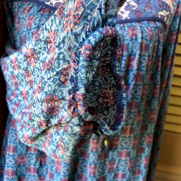 XHILARATION Boho Long Sleeve Sheer Blouse - Picture 5 of 7